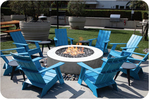 Lifestyle Image of the Rotondo 80 Concrete Fire Table