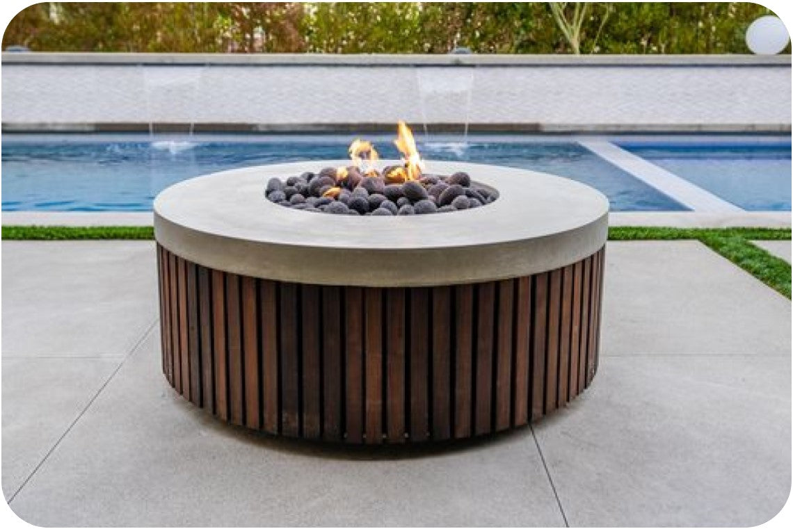 Lifestyle Image of the Hampton Concrete Fire Table